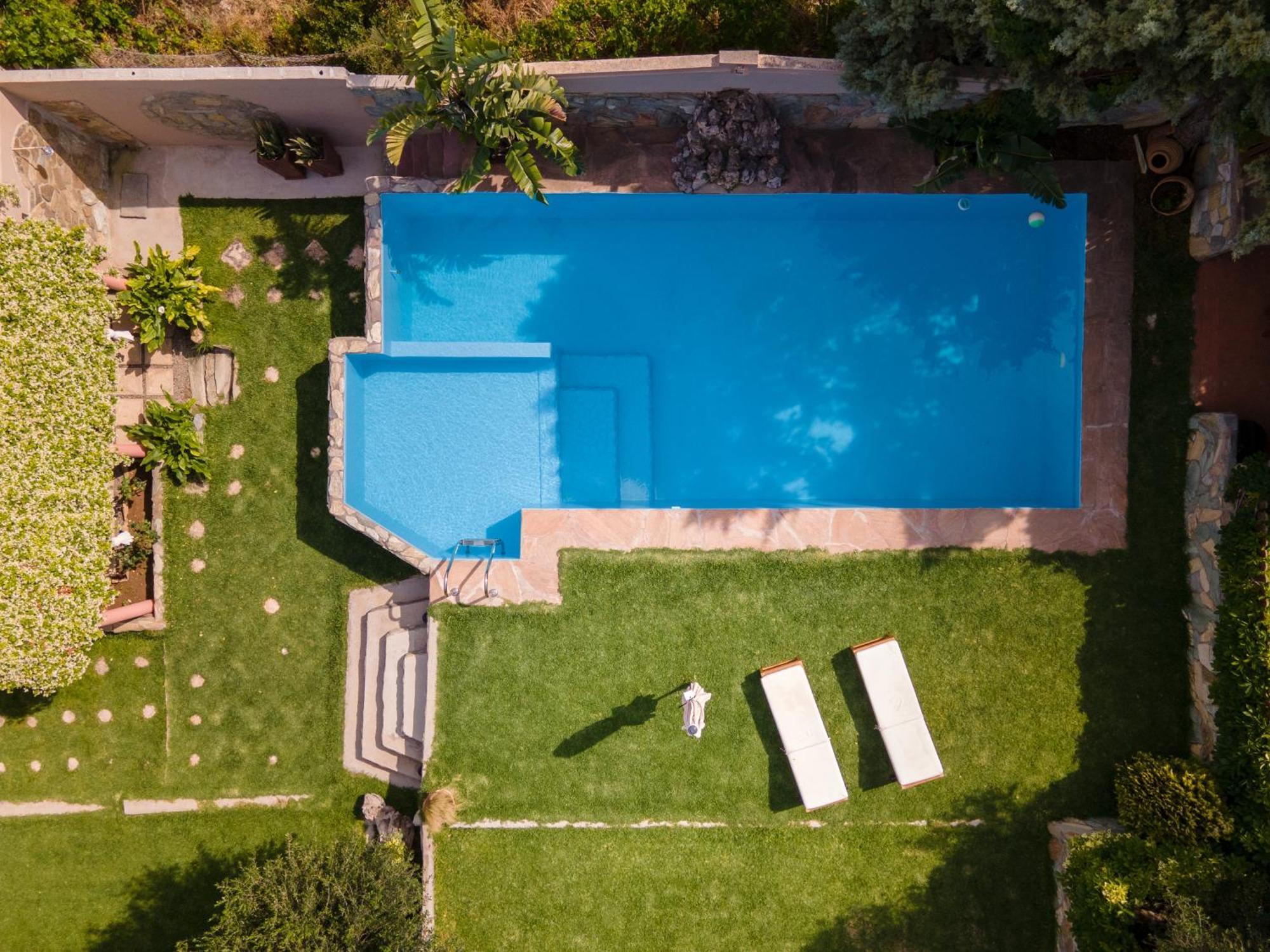 Dm Elegant And Charming Villa Foinikia  Exterior photo
