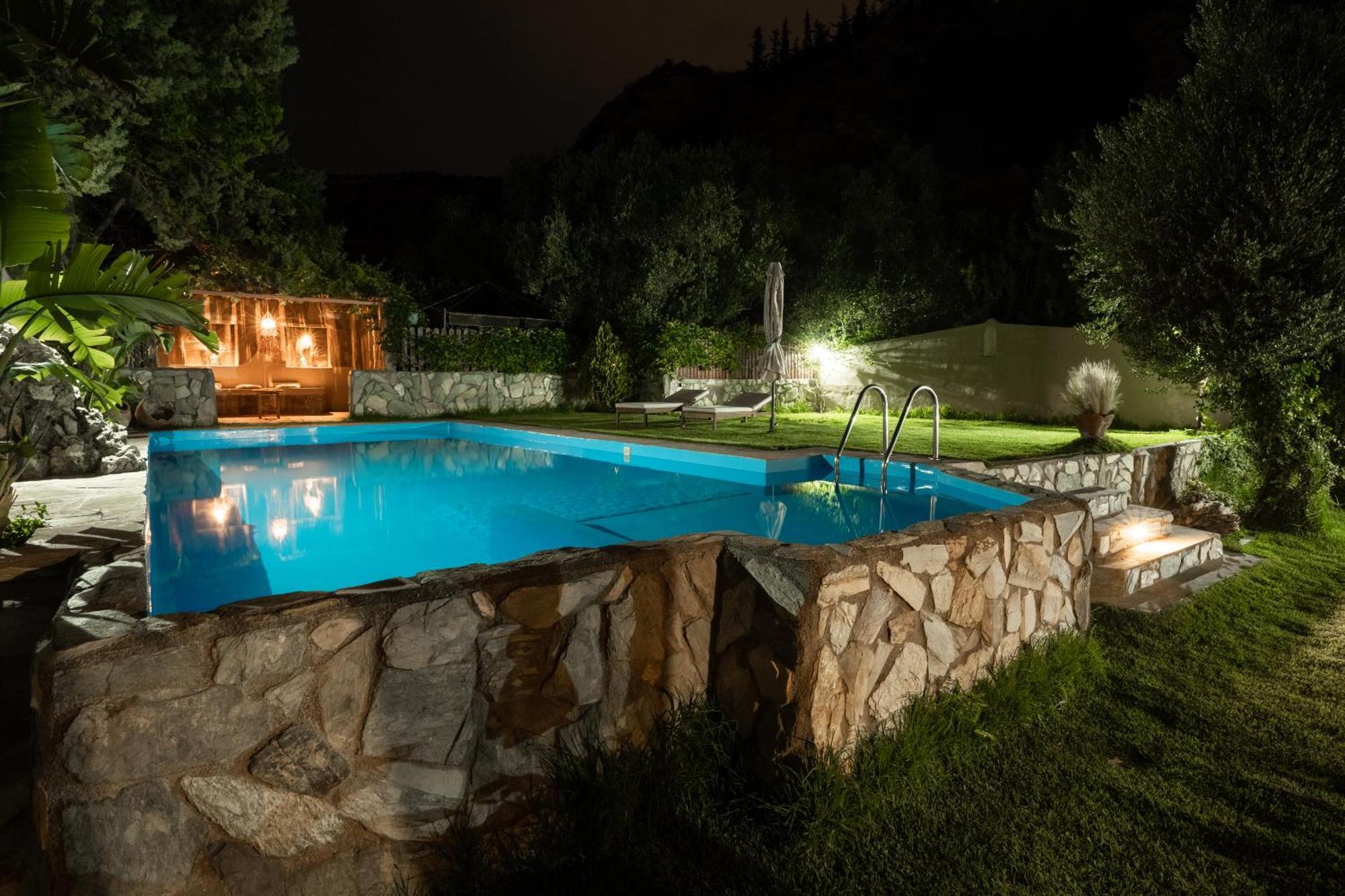 Dm Elegant And Charming Villa Foinikia  Exterior photo