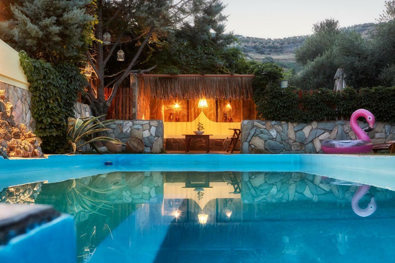 Dm Elegant And Charming Villa Foinikia  Exterior photo
